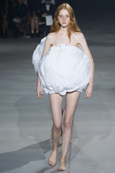 Look 39